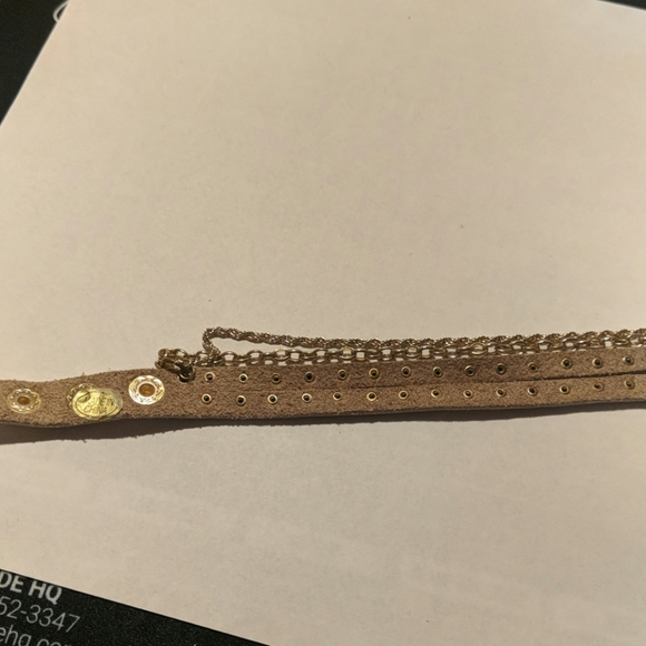 Gold double wrap fashion watch - Picture 7 of 8